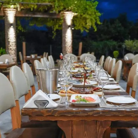 παραδοσιακό Káto Loutrákion