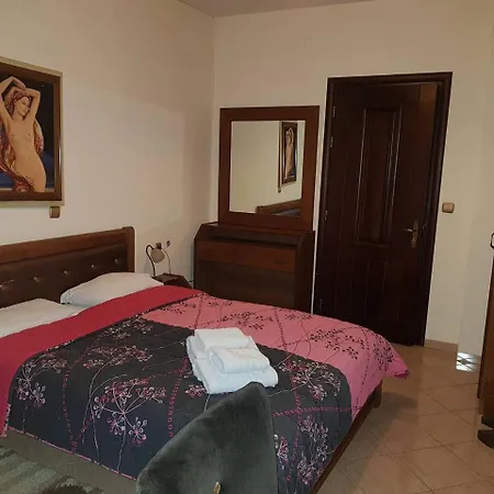 Hotel παραδοσιακο Loutraki (Pella)