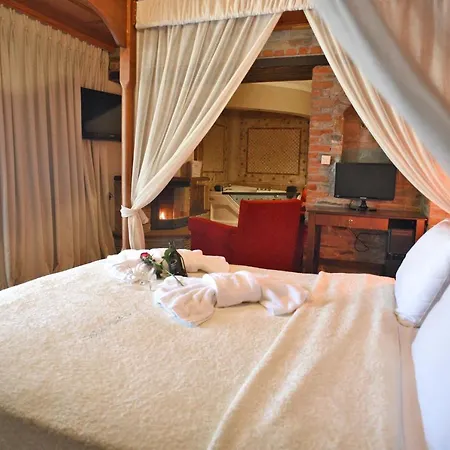 παραδοσιακό Hotel Káto Loutrákion