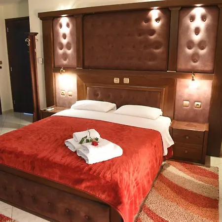 παραδοσιακό Hotel Káto Loutrákion